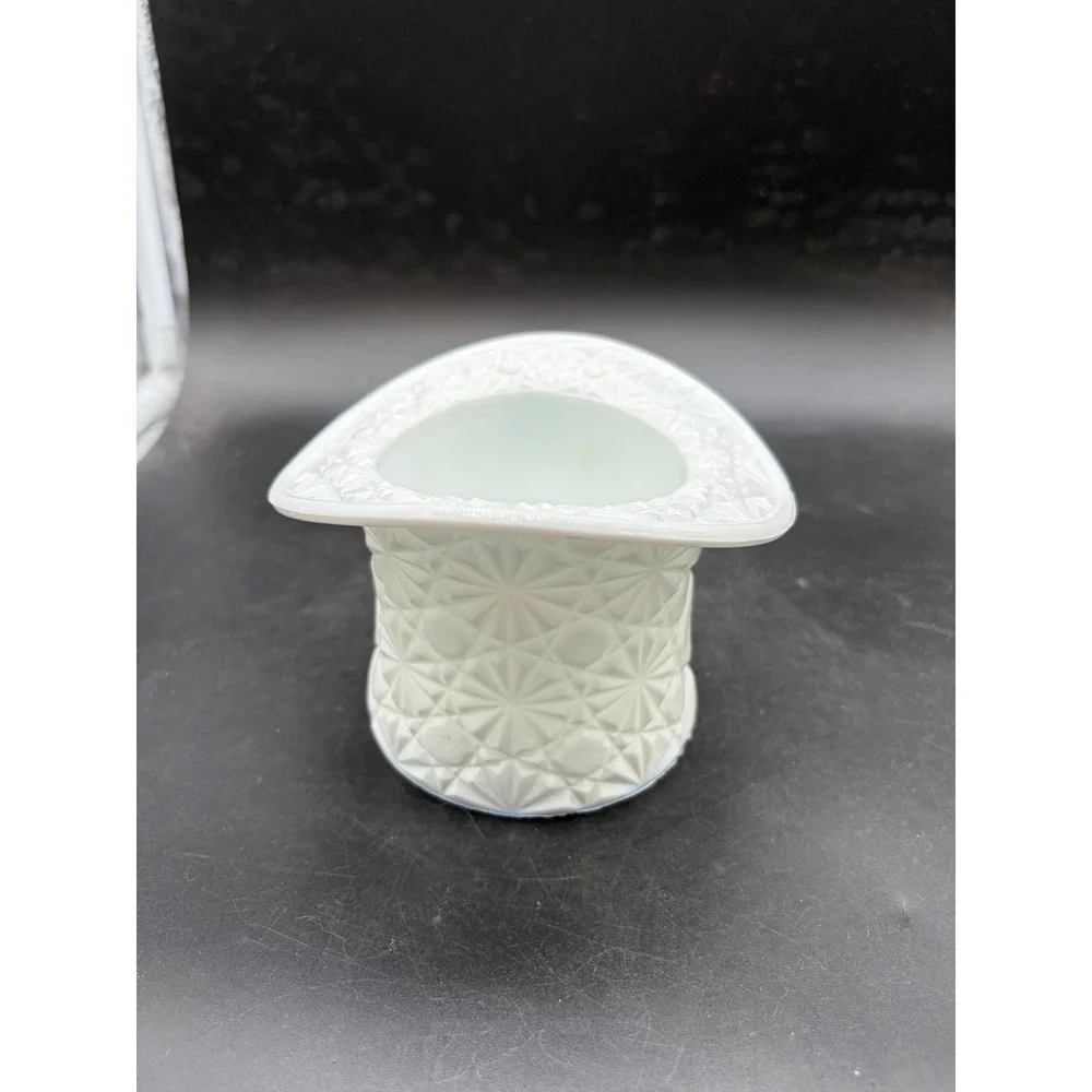 Vintage Fenton Milk Glass Daisy and Button Top Hat Whimsy White